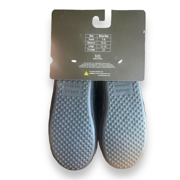 True Religion Men's Polar Performance Grey/Red Slip-on Soft Slippers Size Small - Picture 2 of 5